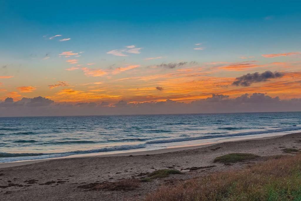 Island Beach House With No Extra Fees Jensen Beach Eksteriør bilde